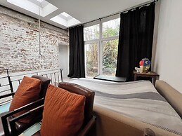 Chic Comfortable Loft and Natural Light