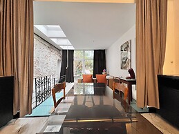 Chic Comfortable Loft and Natural Light