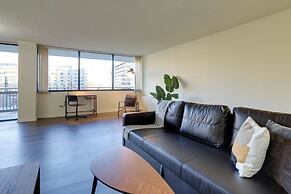 Stay with Comfort in Crystal City