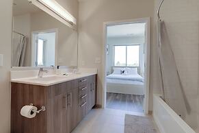 Spacious 2BR Apt with Den W Balcony