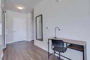 Spacious 2BR Apt with Den W Balcony