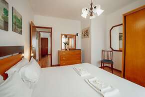 Pedras Village House by Vacationy
