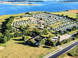 Bright Holiday Home in Karrebaeksminde