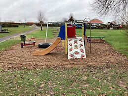 Bright Holiday Home in Karrebaeksminde