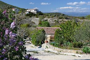 Pretty Holiday Home in Courry With Swimming Pool