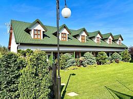 Holiday House With Terrace, Sarbinowo