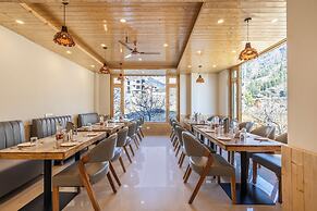 Treebo Premium Silverstone Resort With Mountain Valley View