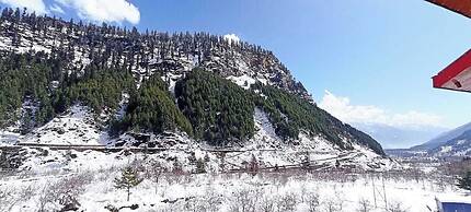 Treebo Premium Silverstone Resort With Mountain Valley View