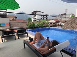 Vang Vieng Rivercube Hotel