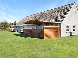 Coastal Charm: Cozy Holiday Home in Lokken