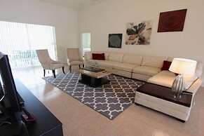 4bdr w Pool Near Disney