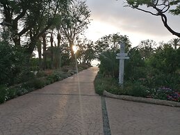 Laguava Resort