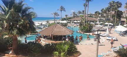 Laguava Resort