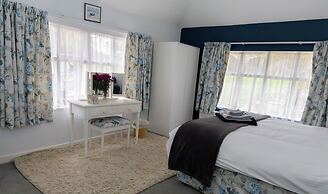 Tranquil Forest Retreat in Brockenhurst