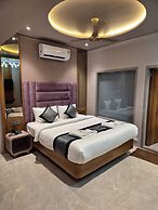 Hotel Regalia Suites