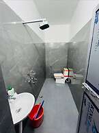 Goroomgo Milan Palace Ayodhya