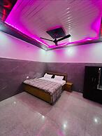 Goroomgo Milan Palace Ayodhya