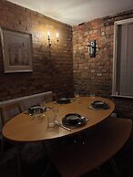 Gloucester - 3 Bed House - Sleeps 7 - Pet Friendly