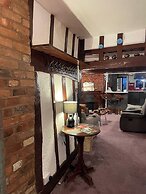 Gloucester - 2 Bed House - Sleeps 7 - Pet Friendly