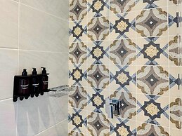 w Impressive 1BR in Bogota