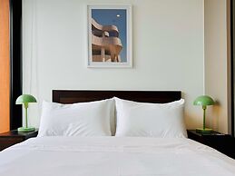 w Impressive 1BR in Bogota