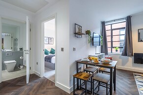 1 Bed Flat - Sleeps 4 - Pets - Parking - Wifi