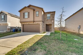 Spacious Home 11 Mi to San Antonio River Walk