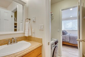 4 Mi to Vail Ski Resort: Cozy Getaway w/ Deck!