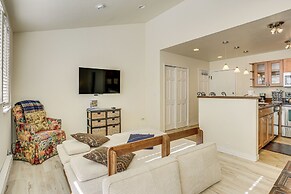 4 Mi to Vail Ski Resort: Cozy Getaway w/ Deck!