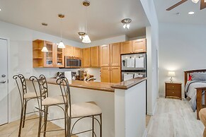 4 Mi to Vail Ski Resort: Cozy Getaway w/ Deck!