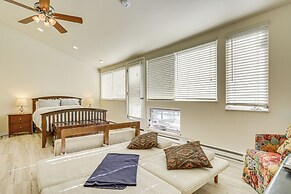 4 Mi to Vail Ski Resort: Cozy Getaway w/ Deck!