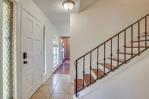 3 Mi to Lake Arlington: Texas Family Home