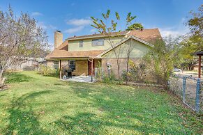 3 Mi to Lake Arlington: Texas Family Home