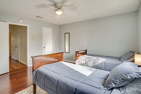 3 Mi to Lake Arlington: Texas Family Home