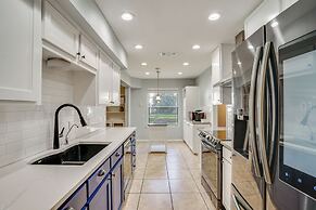 3 Mi to Lake Arlington: Texas Family Home