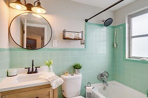 Dock & Lanai: Waterfront Punta Gorda Cottage