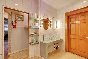 Half-mi to River Walk: 'rose Cottage' in Truckee!