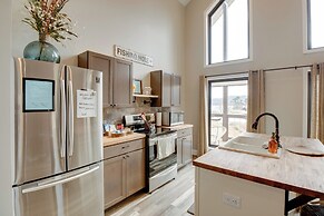 Lake Guntersville Getaway w/ Shared Boat Dock!