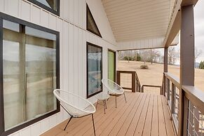 Shared Boat Dock: Lake Guntersville Hideaway!