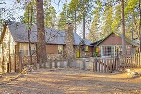 Walk to Downtown + Lake: Twain Harte Cabin
