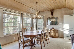 Walk to Downtown + Lake: Twain Harte Cabin