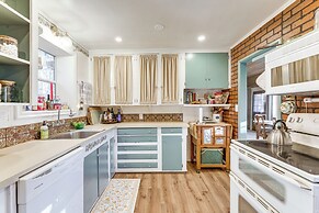 Walk to Downtown + Lake: Twain Harte Cabin