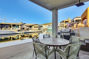 Multi-home Retreat on Colorado River w/ Boat Dock!