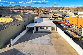 Multi-home Retreat on Colorado River w/ Boat Dock!