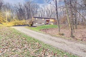 34 Mi to Ark Encounter: Kentucky Family Farmhouse