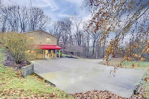 34 Mi to Ark Encounter: Kentucky Family Farmhouse
