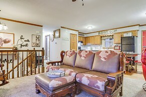 34 Mi to Ark Encounter: Kentucky Family Farmhouse