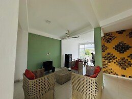 MCS Holiday Apartments