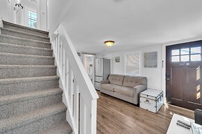 Charming 2-br Home, 4 Blocks To The Boardwalk 2 Bedroom Home