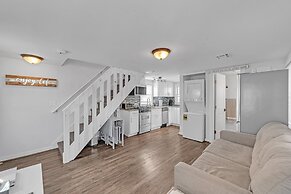 Charming 2-br Home, 4 Blocks To The Boardwalk 2 Bedroom Home